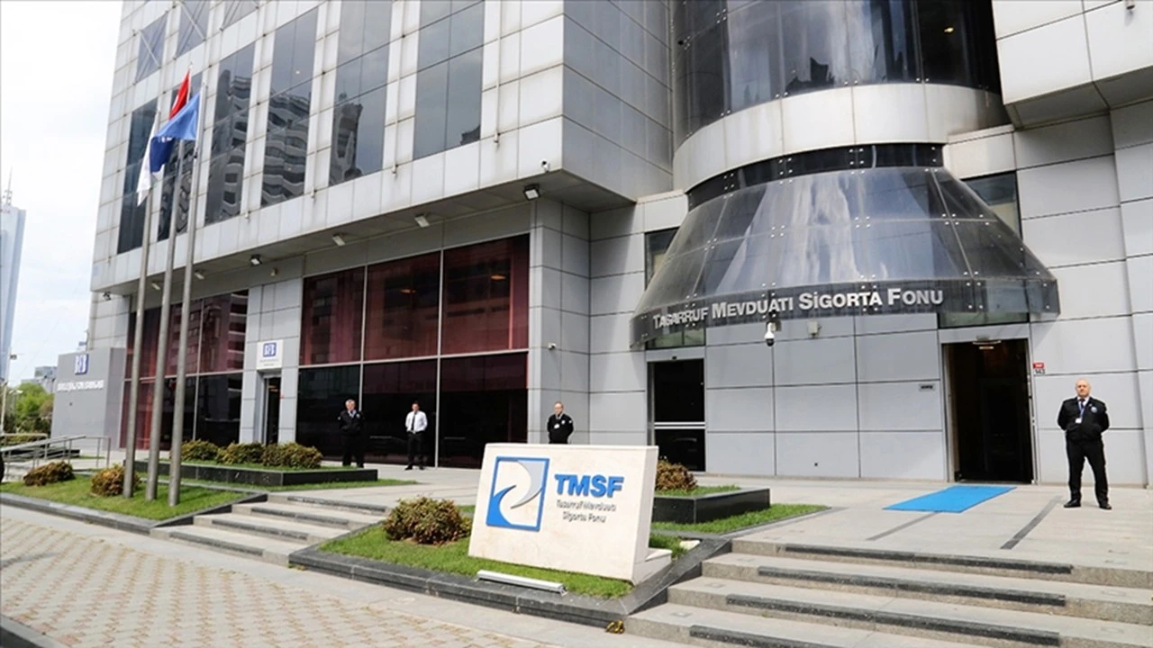 TMSF, İBB soruşturması kapsamında lüks araçlar ve bir tekneyi satışa çıkarıyor