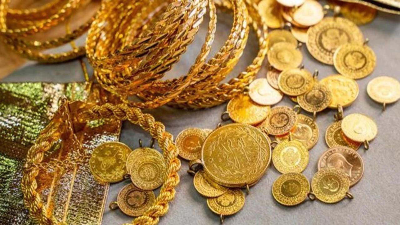 Altın, S&P 500'ü Geride Bıraktı! Küresel Piyasalar İçin Tehlike Zili Çalıyor!