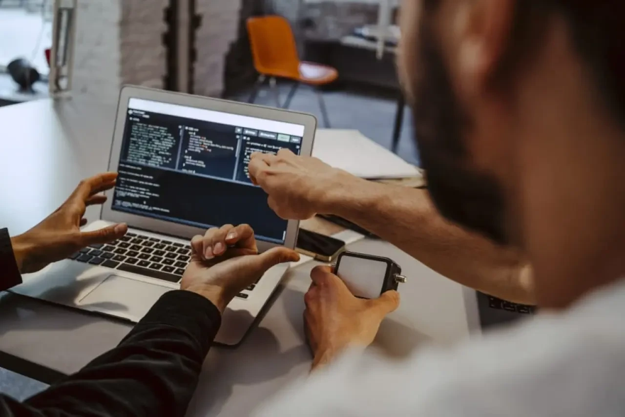 Tech Giants Boost Profits: Strong Q1 Results from Logo, VBTYZ, and HTTBT