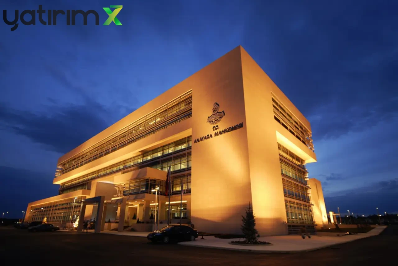 Anayasa Mahkemesi'nden Meclis'e Talimat: Faizi Artırın