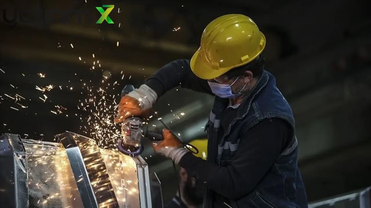 Sanayi Üretimi Yıllık Yüzde 5 Büyürken Aylık Bazda Geriledi