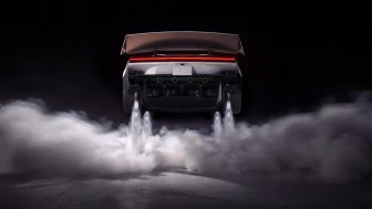 Otomotiv dünyasında devrim: Tesla uçan Roadster modelini tanıttı