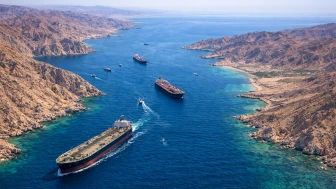 Hürmüz’de navlun 5 katına çıktı: Orta Doğu petrolünde indirim baskısı