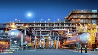 ABD stok verisi sonrası petrolde düşüş: WTI 104,86 dolara indi