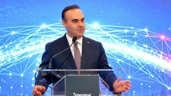 Bakan Kacır: Kamu yatırımlarının %2'si yapay zekaya ayrılacak