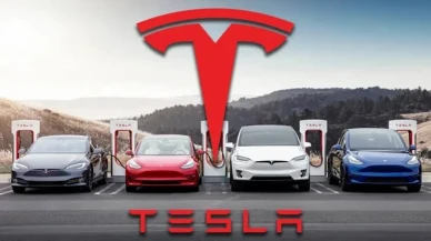 Tesla'dan uçan Roadster şovuna rağmen borsada baskı: Hisseler düşüyor