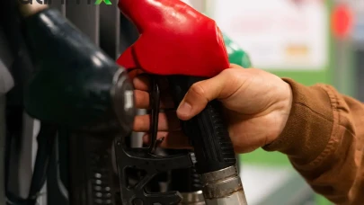 Benzine İndirim mi Geliyor? İşte İndirimin Başlayacağı Tarih ve Güncel Fiyatlar