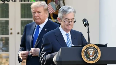 Trump'tan Powell'a Sert Gönderme: Fed'de Kalırsa Mutlu Olmayacak