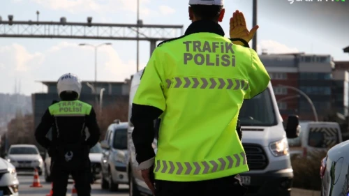 TBMM'de Trafik Cezalarını Yükseltmeyi İçeren Yasa Teklifi Tartışılıyor