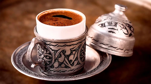 Kahve piyasasında kritik ikilem: Üretim artıyor ancak stoklar dipte