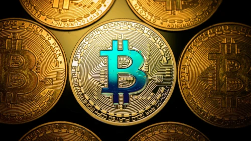 Kripto piyasasında pozitif seyir: Bitcoin 84 bin dolar sınırını aştı