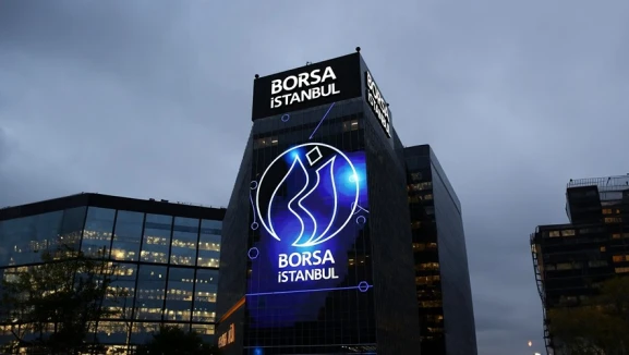 BIST 100 güne %0,15 düşüşle 13.911 puandan başladı