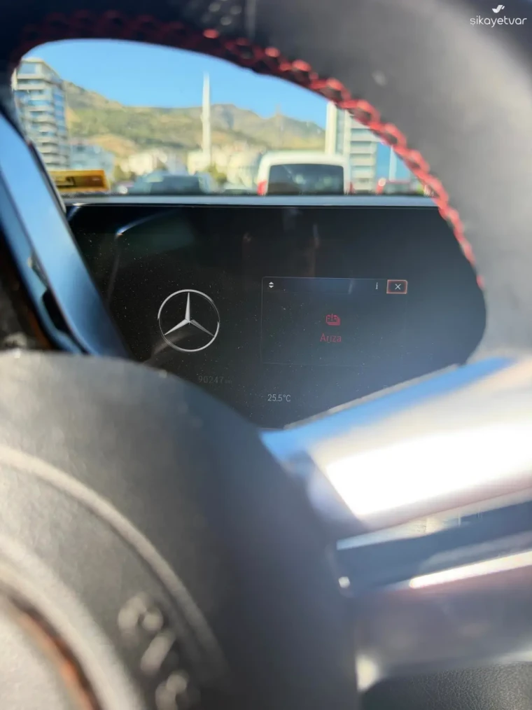 Mercedes EQB 250’de bitmeyen arıza iddiası: Ailece mağdur oldular 4