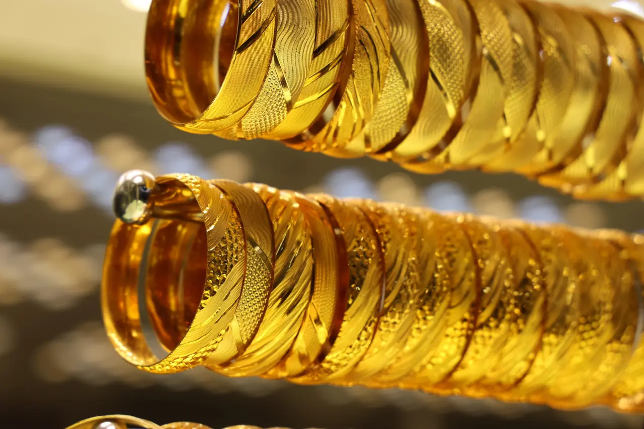 Altın neden düştü, neden düşüyor? 6 Kasım 2024 altın fiyatları düşecek mi,  yükselecek mi?