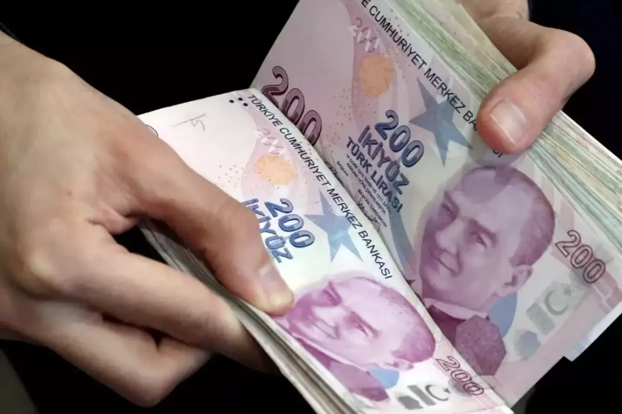 Hükümet, kamu işçileri için son zam teklifini bugün saat 11.00'de verecek -  Haberler