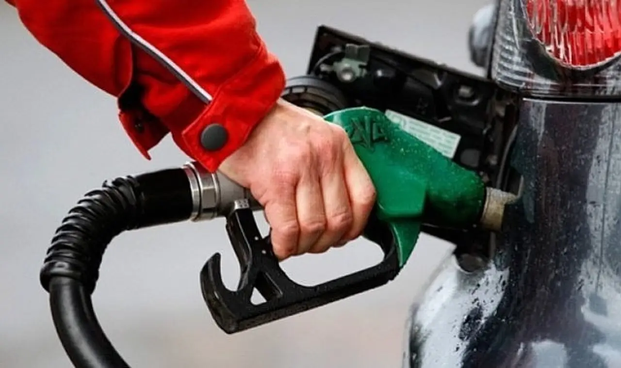 Akaryakıta bu gece bir zam daha geliyor - Ekonomi - AYKIRI haber sitesi