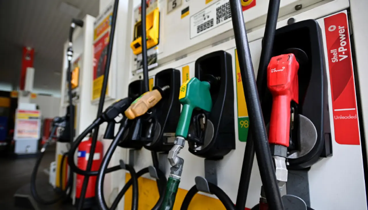 Benzine zam geliyor: Motorin ve LPG fiyatları güncellendi | EKOTÜRK