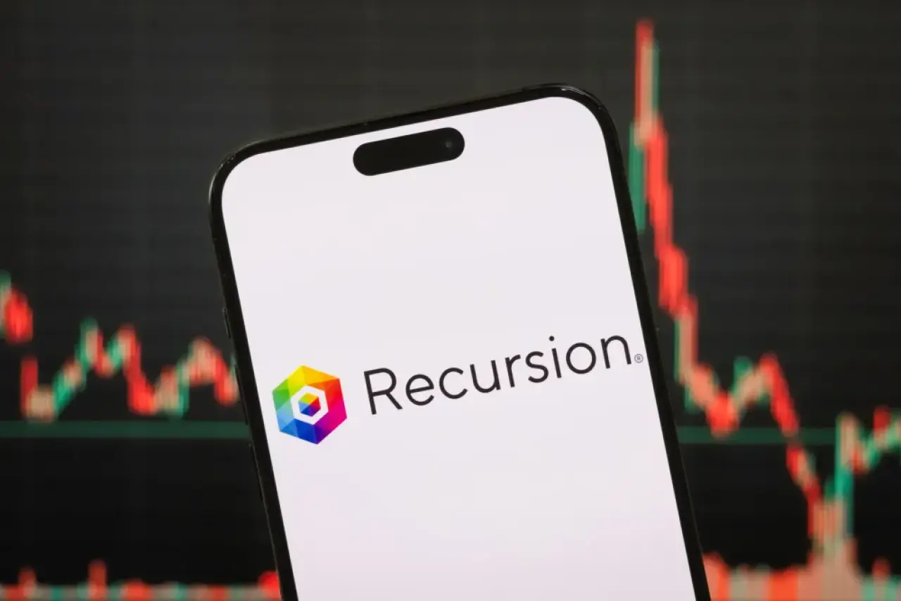 Retail Traders Bearish On Recursion Pharma Ahead of Q1 Results Despite Positive Tupelo Trial Data